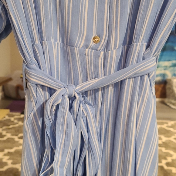 Dress - Picture 4 of 7